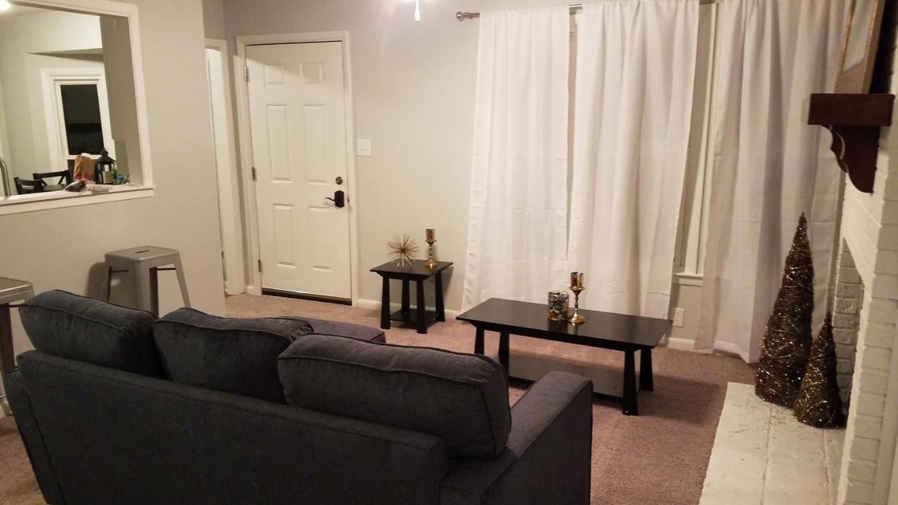 Cozy cottage feel, 5 mins from Ft. Bragg Fayetteville Buitenkant foto