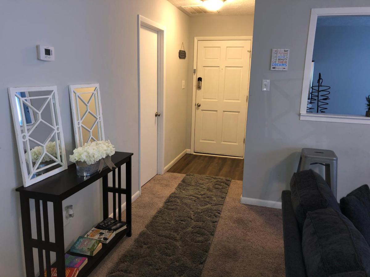 Cozy cottage feel, 5 mins from Ft. Bragg Fayetteville Buitenkant foto