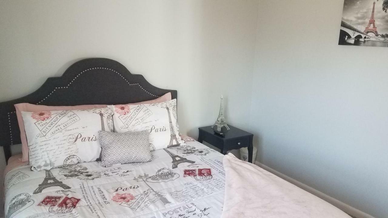 Cozy cottage feel, 5 mins from Ft. Bragg Fayetteville Buitenkant foto